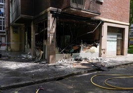 Lonja okupada en Zaramaga que se incendió la semana pasada.