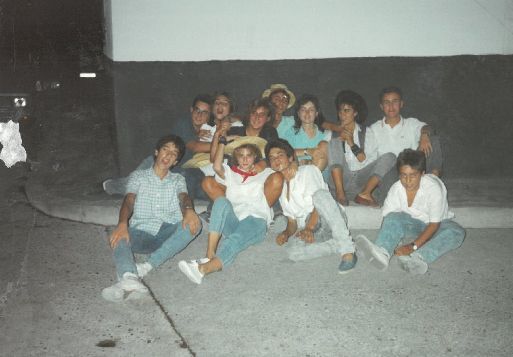Jóvenes peñistas en las fiestas de 1988.