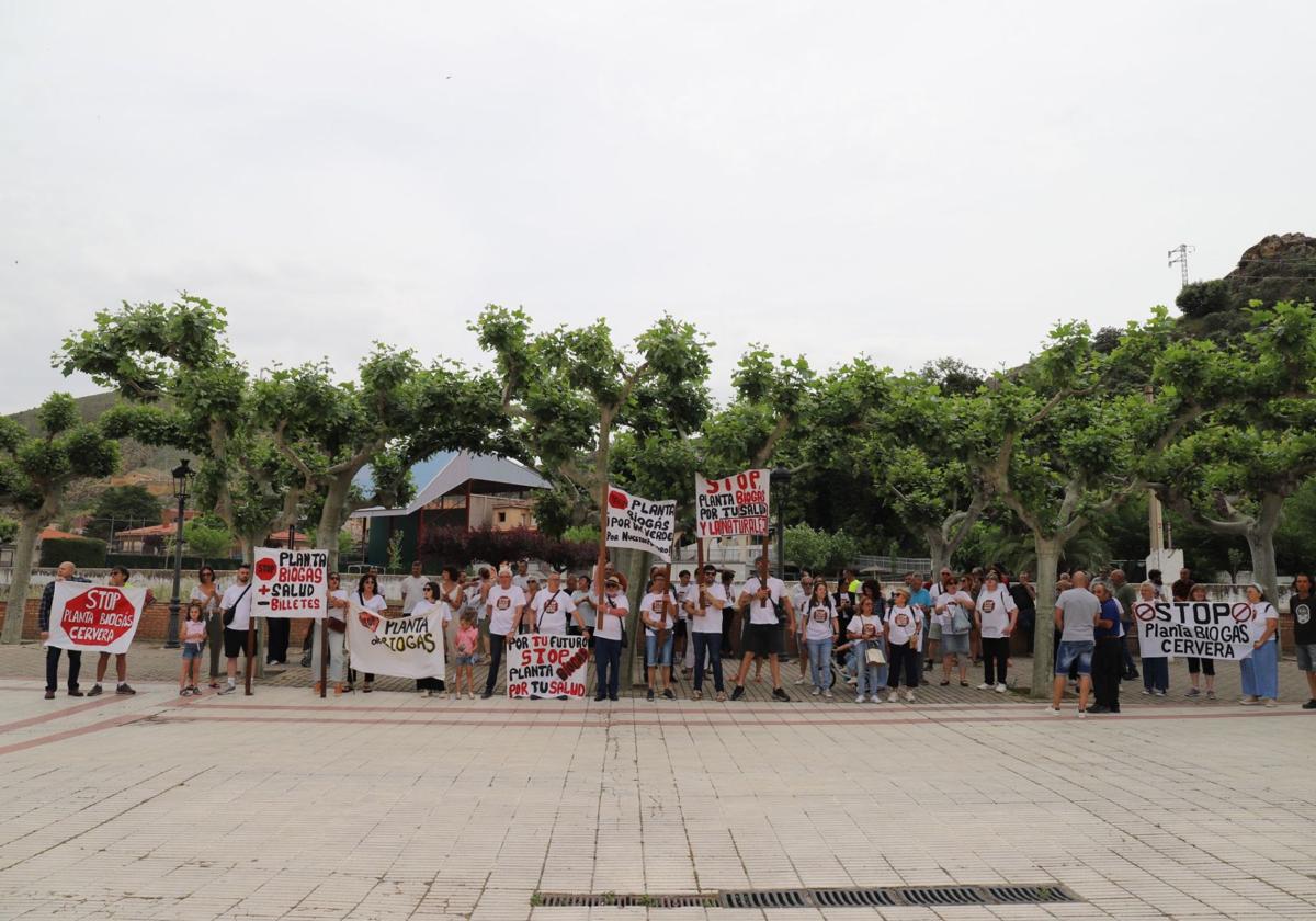 Setenta vecinos se manifiestan en Cervera contra la planta de biogás de Valverde
