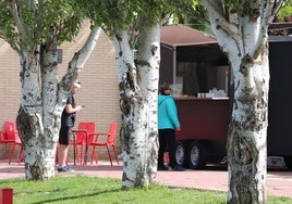 La 'food truck' que ha dado servicio en las últimas semanas atenderá este puente dentro del recinto.