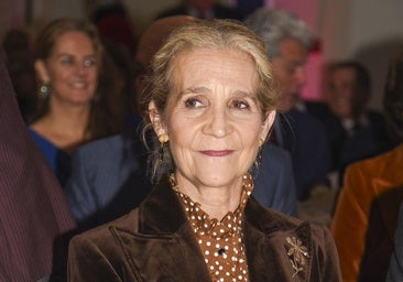 La infanta Elena vuelve a representar a la Corona en un certamen de premios organizado por Patrimonio Nacional.
