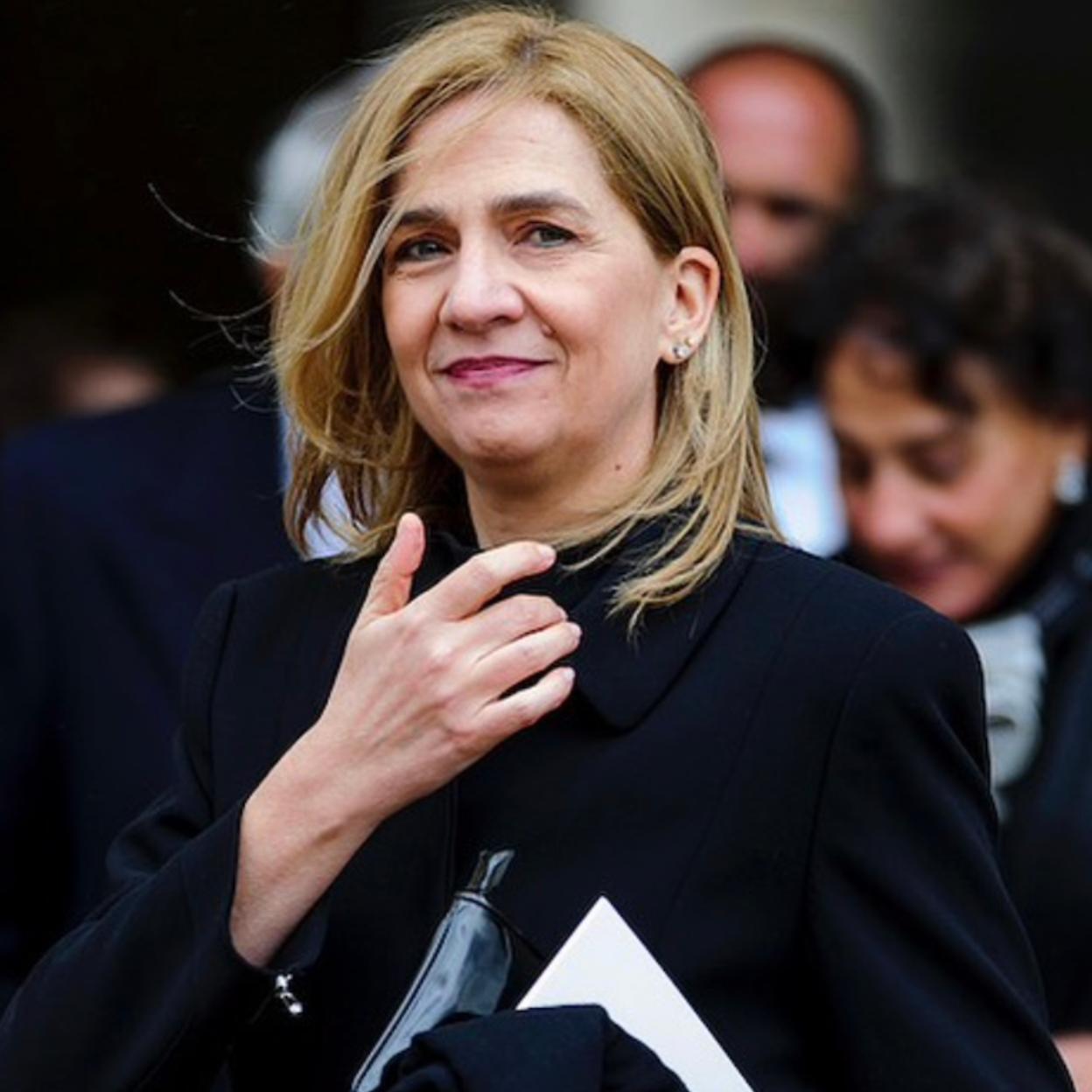 La infanta Cristina y la falsa teoría de la desconexión: no es cierto que ni ella ni sus hijos renuncien a ser royal