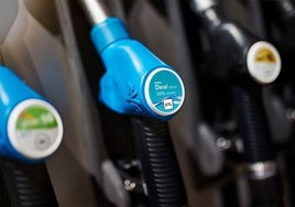 Los combustibles sintéticos o e-fuels, se elaboran a partir de dos materias primas básicas: hidrógeno renovable y CO2 capturado de la atmósfera