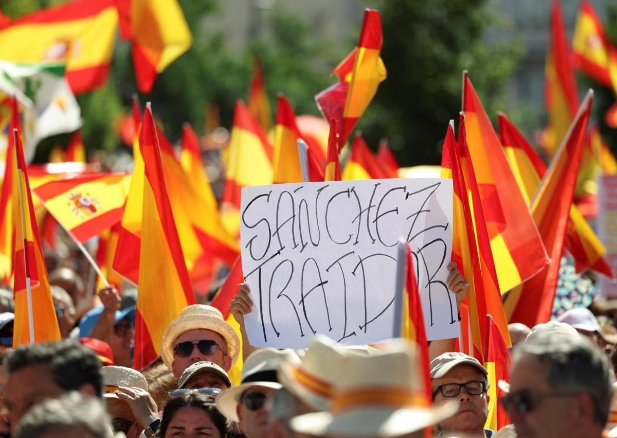 Imagen secundaria 1 - varios momentos de la manifestación